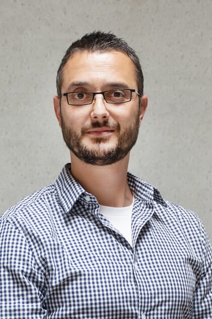 Ramon Perez headshot